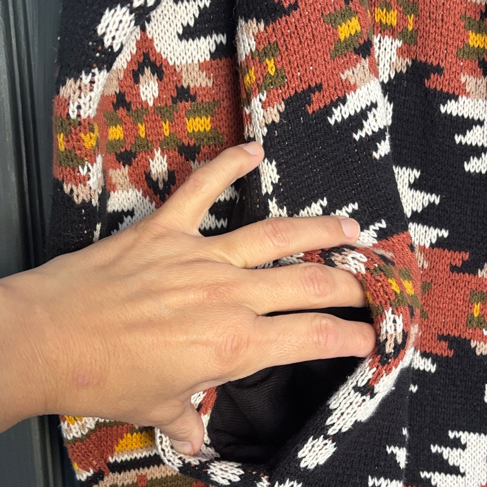 Women’s Multicolor Patterned Sweater - Picture 4 of 5